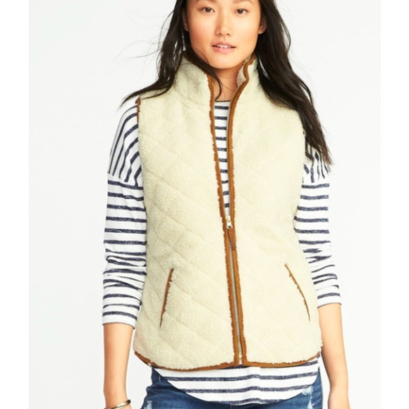 Old Navy Vest Size XL Sleeveless Cream Sherpa Quilted Stone Carving - Picture 16 of 16